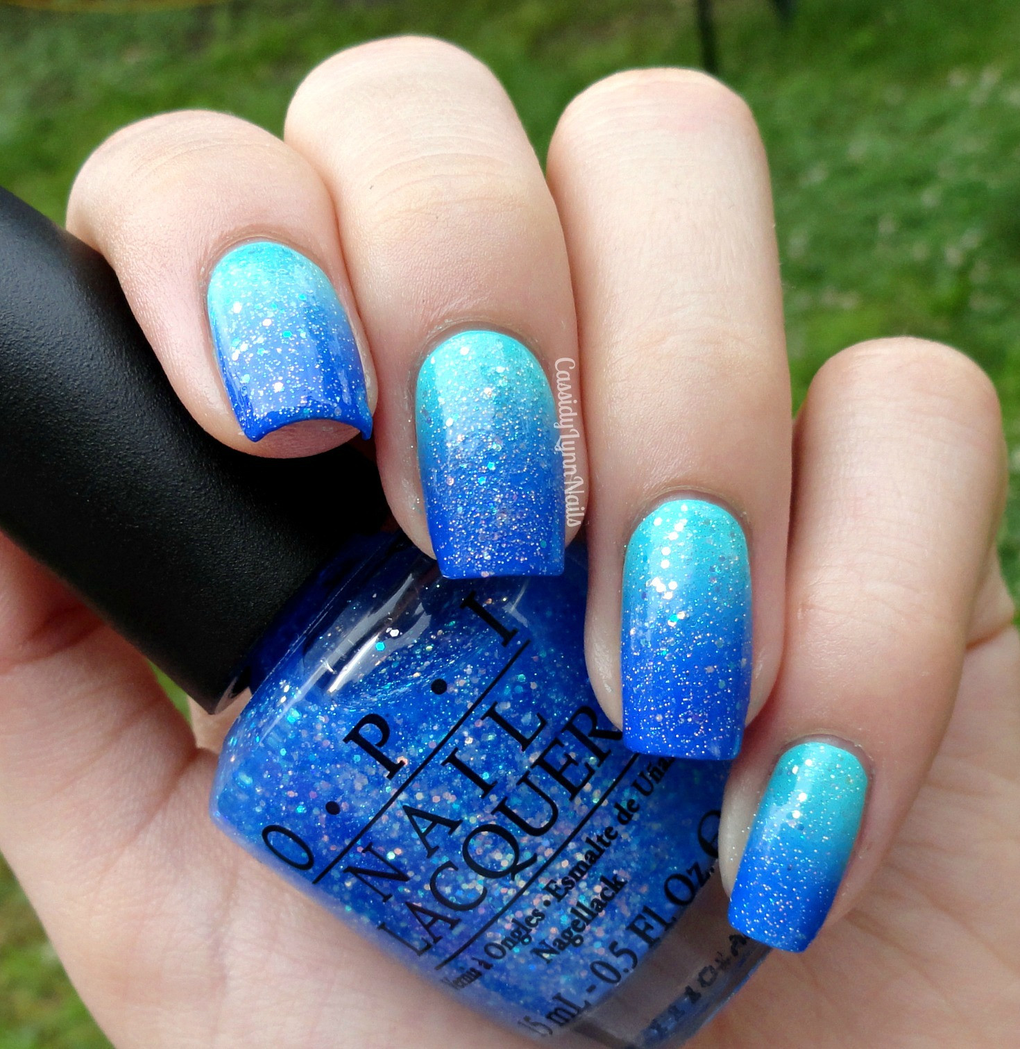 Blue Nails With Glitter
 glitter ocean blue nail art Fashion