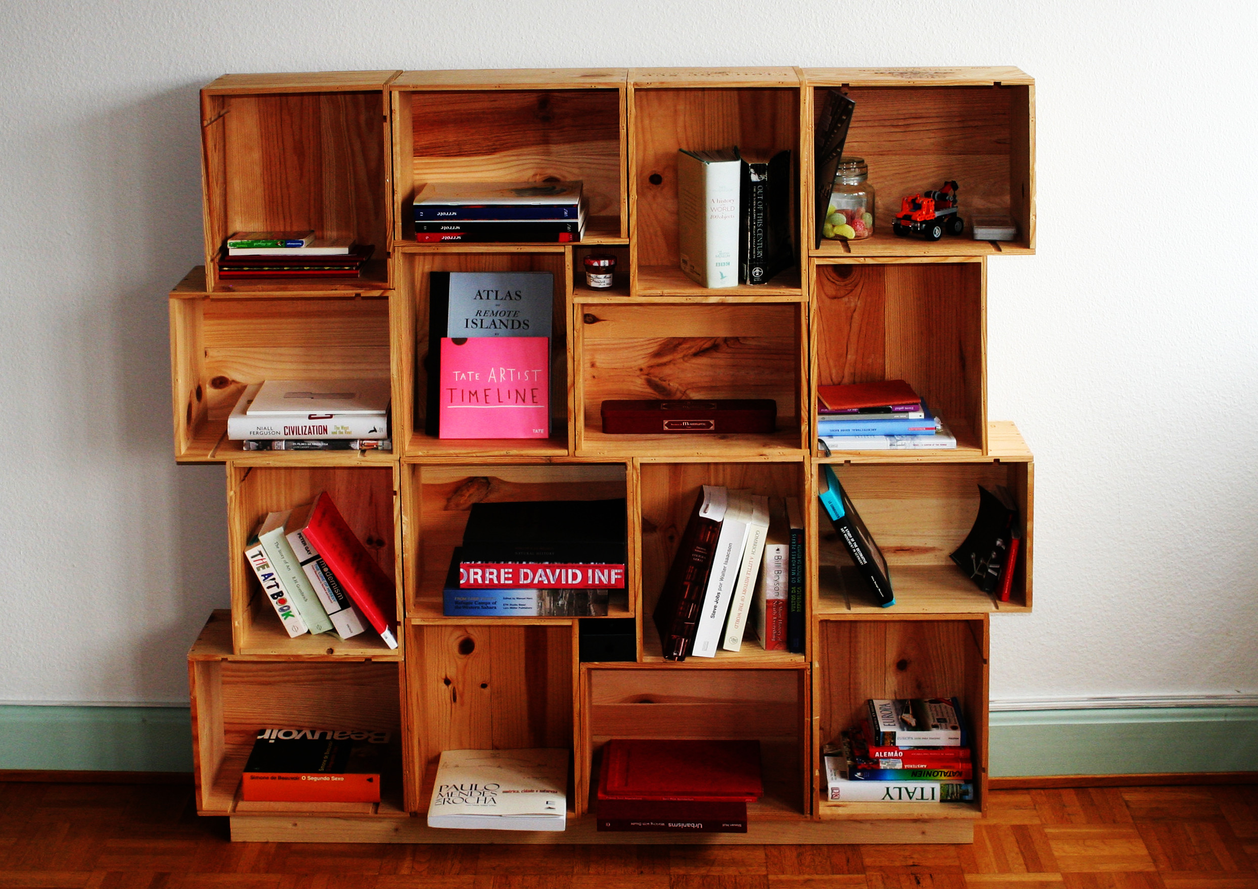 Box Shelf DIY
 d i y modular shelves