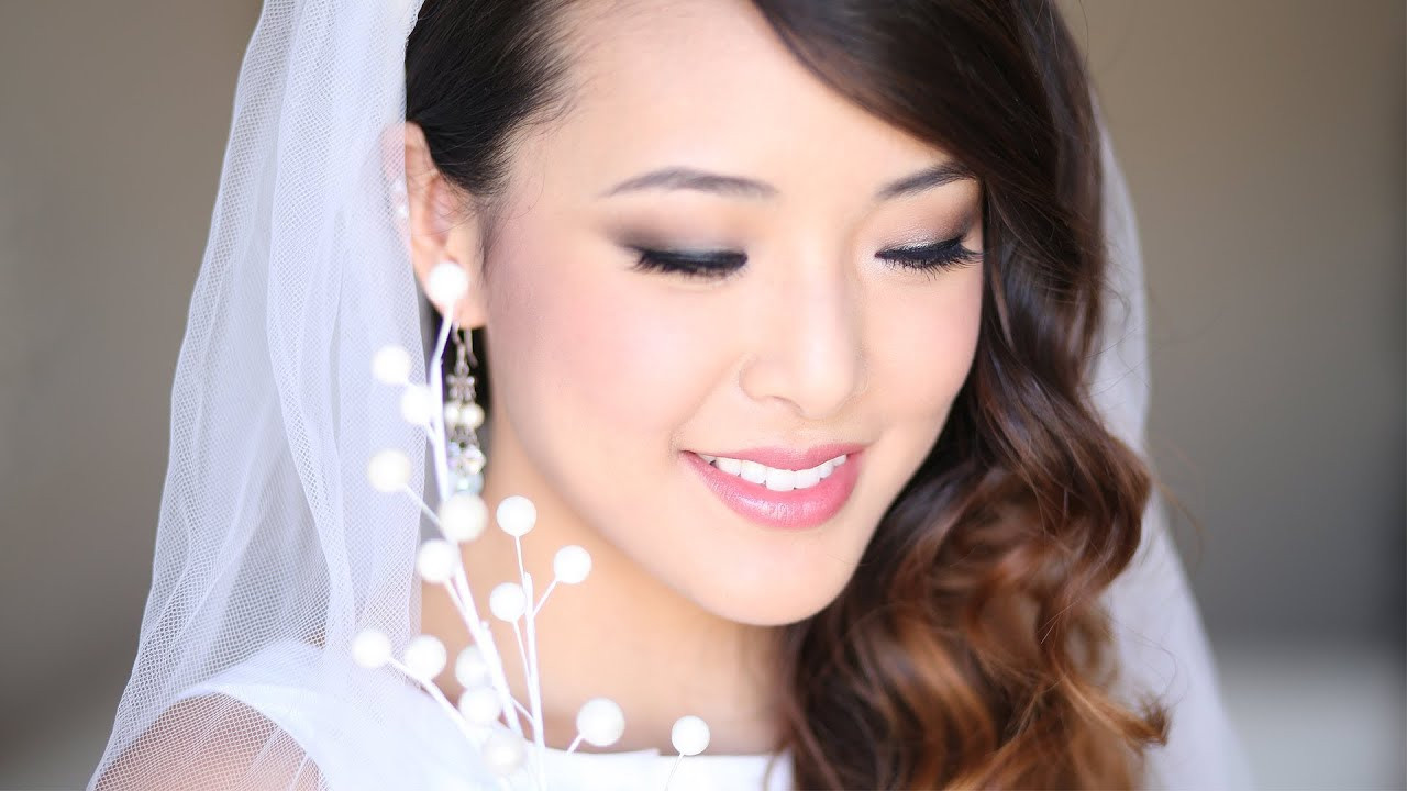 Bride Make Up
 Bridal Wedding Makeup Tutorial