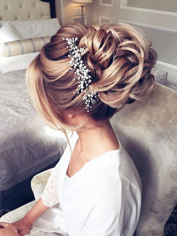 Bridesmaid Hairstyle Ideas
 25 Chic Updo Wedding Hairstyles for All Brides
