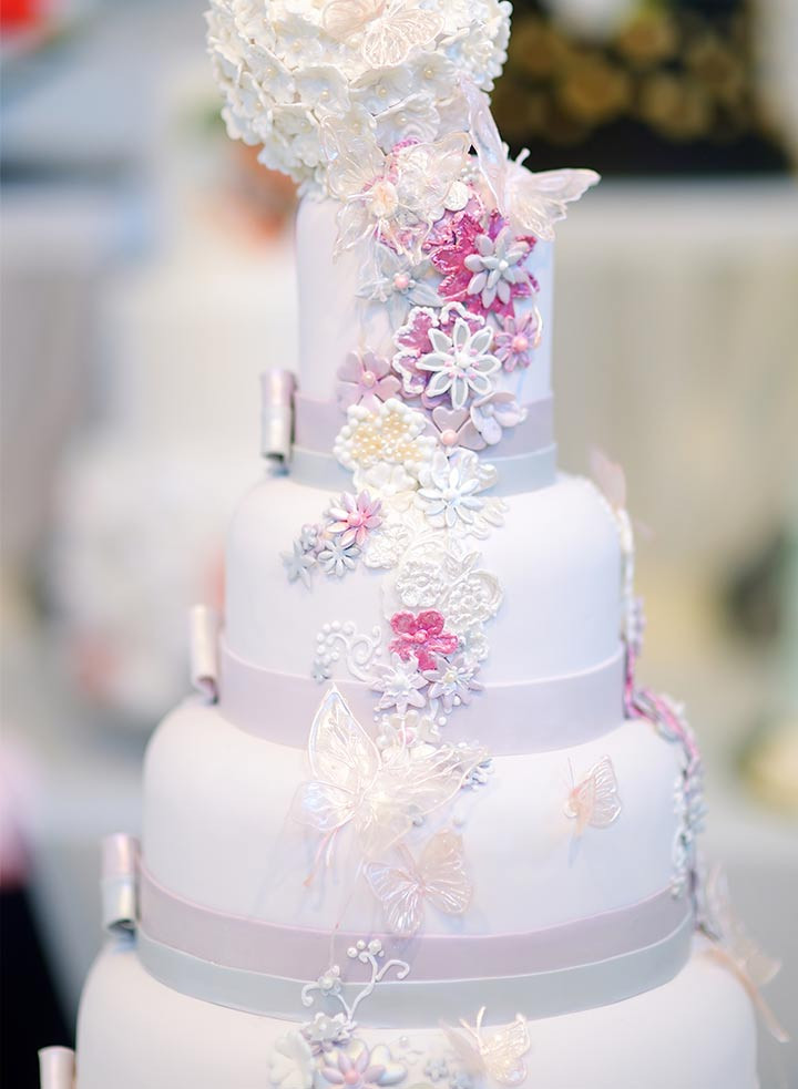 Butterfly Wedding Cakes
 9 Romantic Butterfly Wedding Cakes That Will Give You