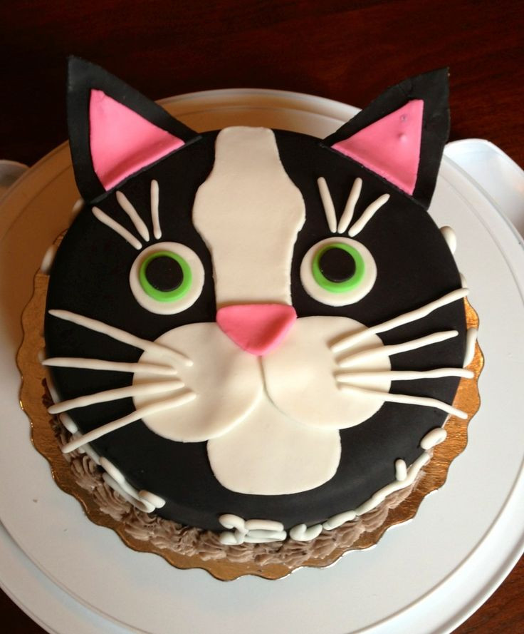 Cat Birthday Cakes
 365 best Cat Cupcakes and Cakes images on Pinterest