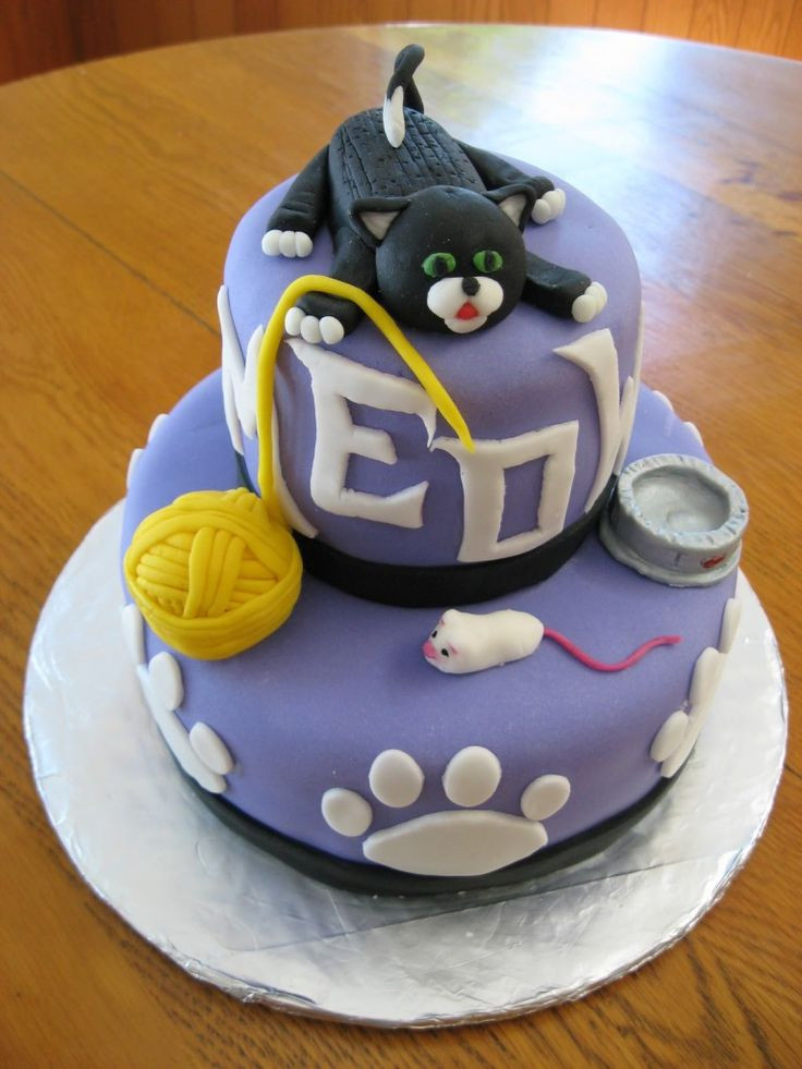 Cat Cakes For Birthdays
 82 best Cat Cake Celebration images on Pinterest