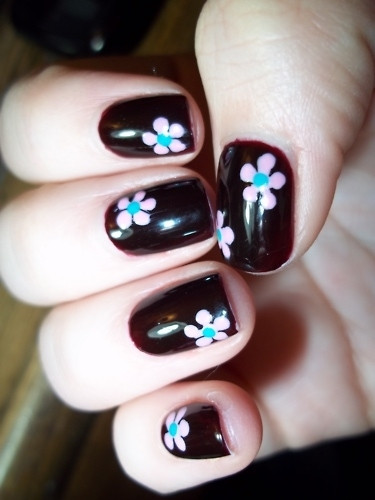 Chic Nail Designs
 Easy and Chic Nail Art Ideas