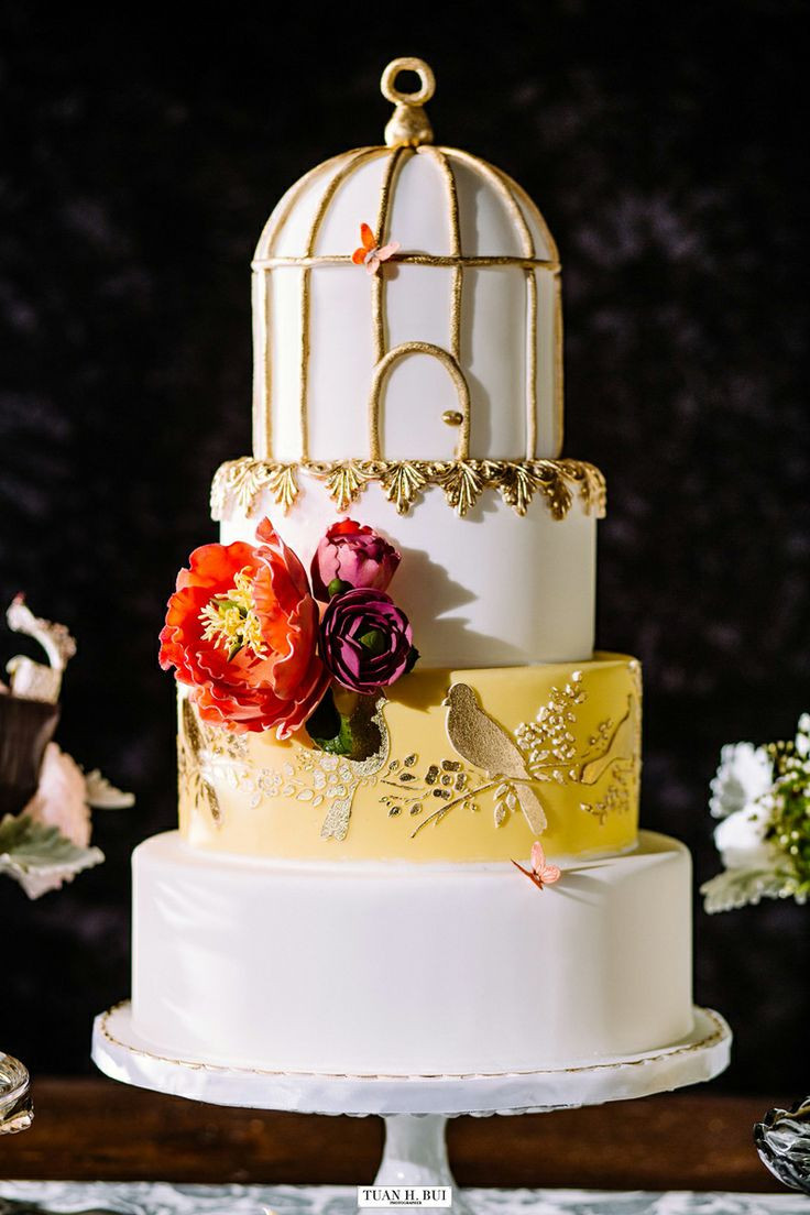 Chicago Wedding Cakes
 38 Flower Adorned Wedding Cakes for A Spring Soirée