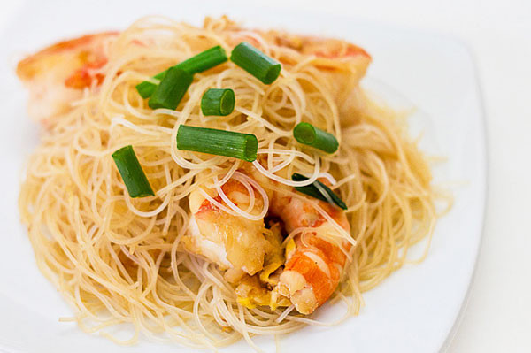Chinese Noodles With Shrimp
 Quick Asian noodles with shrimp recipe