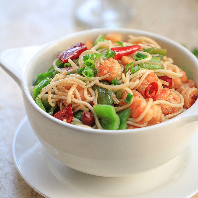 Chinese Noodles With Shrimp
 Easy Shrimp Chow Mein