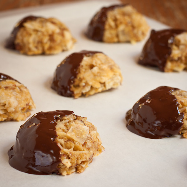 Chocolate Dipped Coconut Macaroons Recipe
 Chocolate dipped coconut macaroons
