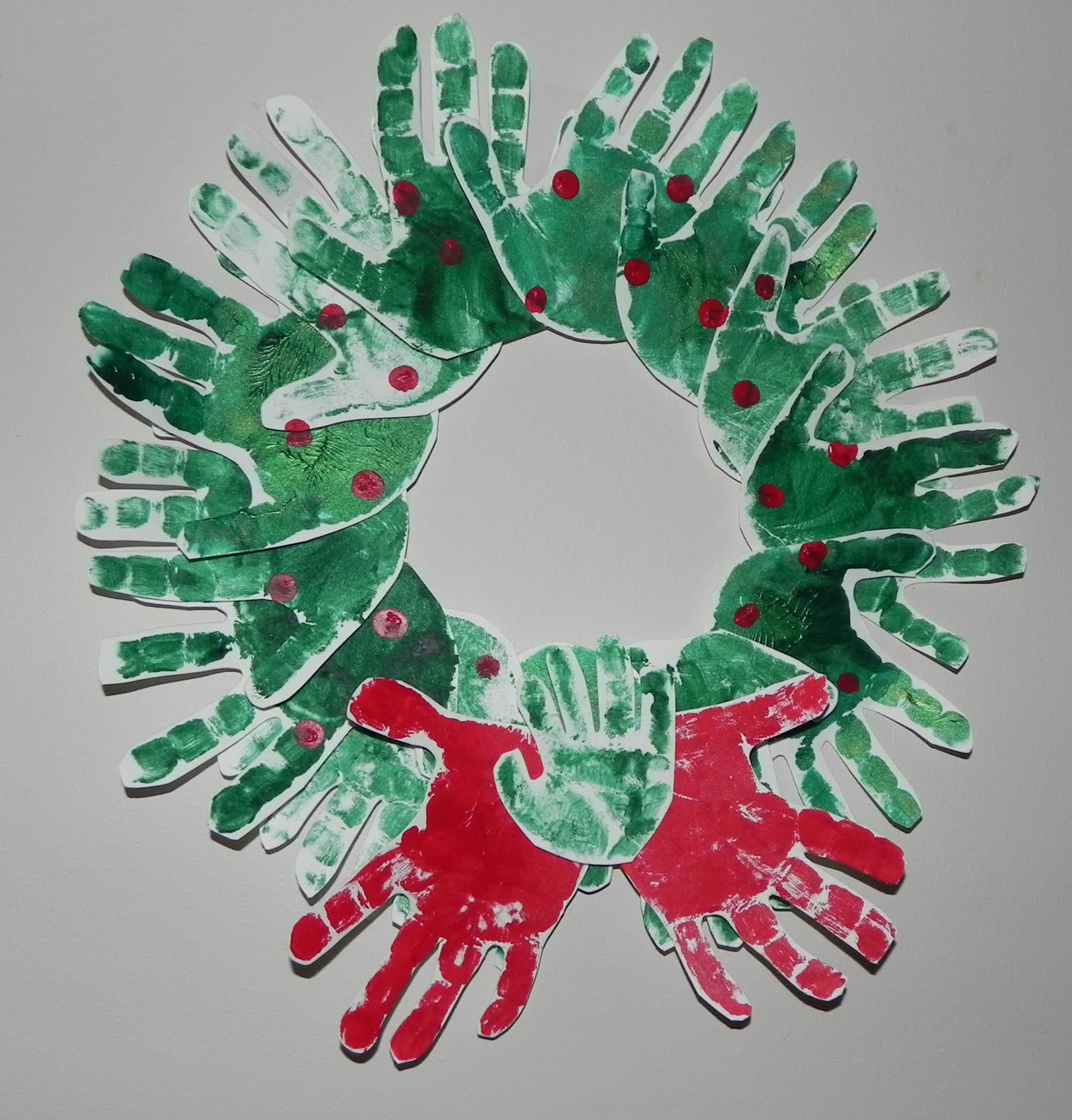 Christmas Crafts To Do With Toddlers
 Running With Glitter Glue Holiday Crafts to do with your