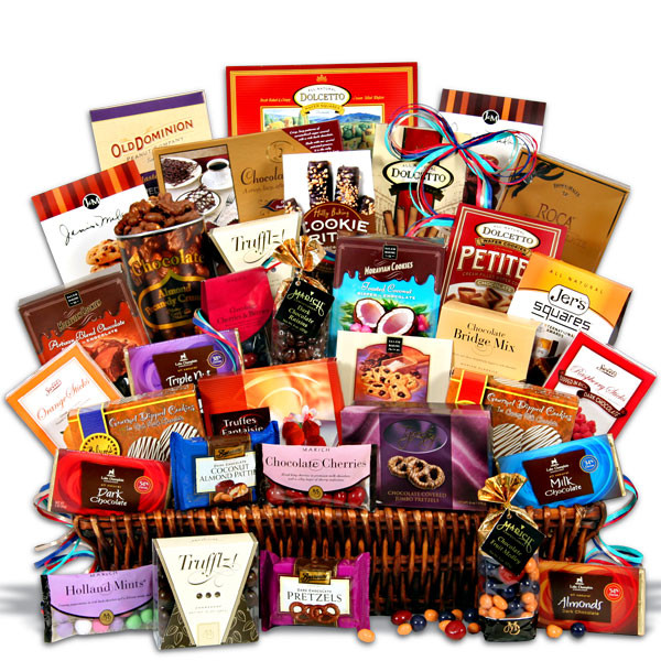 Christmas Gift Ideas For Large Families
 Christmas Gift Basket for Families by GourmetGiftBaskets