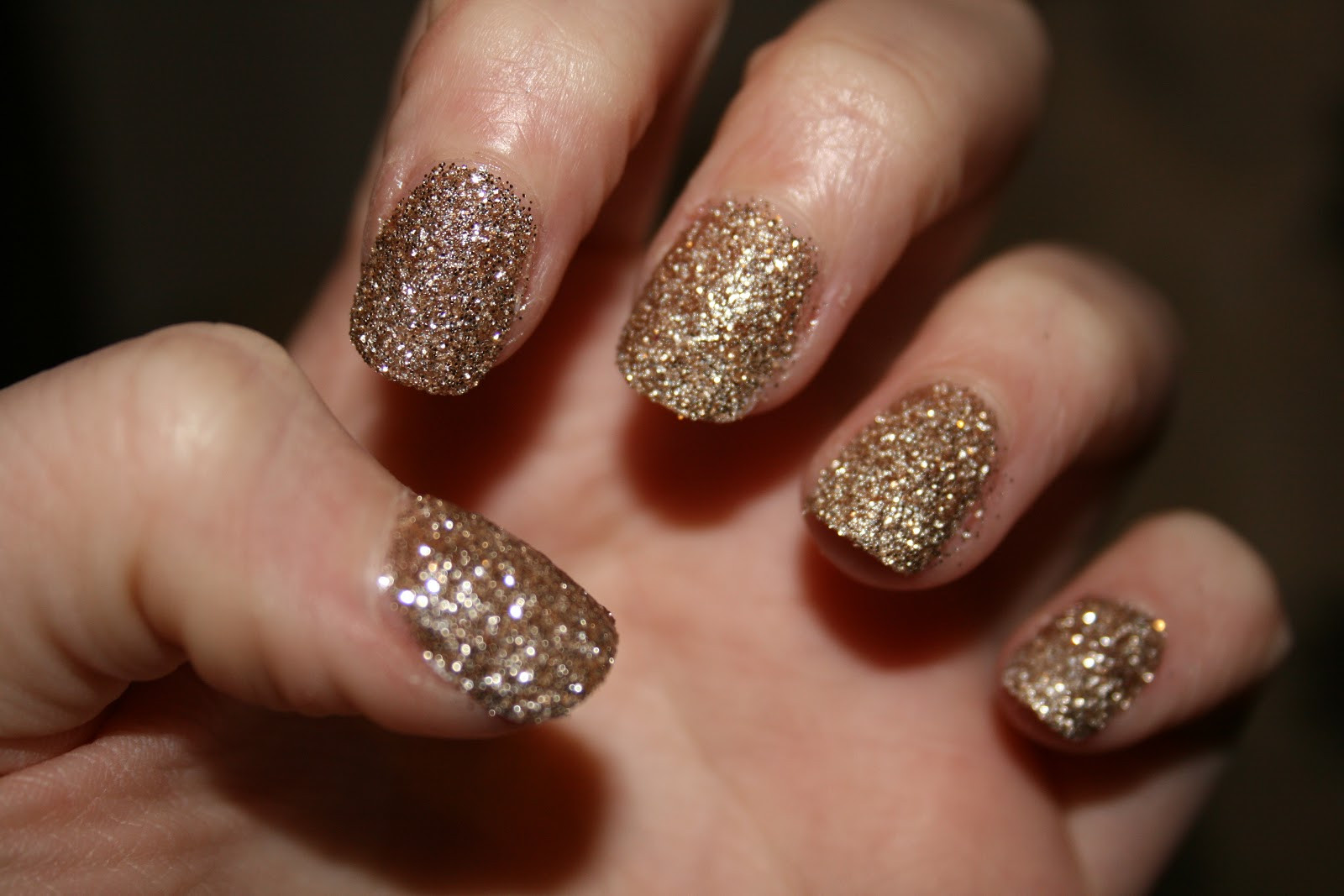 Christmas Glitter Nails
 Love & Glamour The Bud Series Christmas Glitter Nails