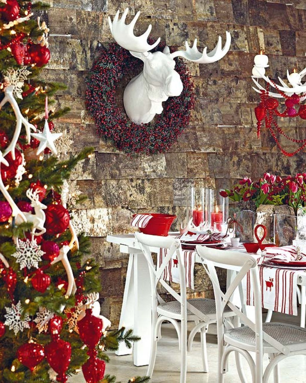 Christmas Party Centerpiece Ideas
 23 Christmas Party Decorations That Are Never Naughty