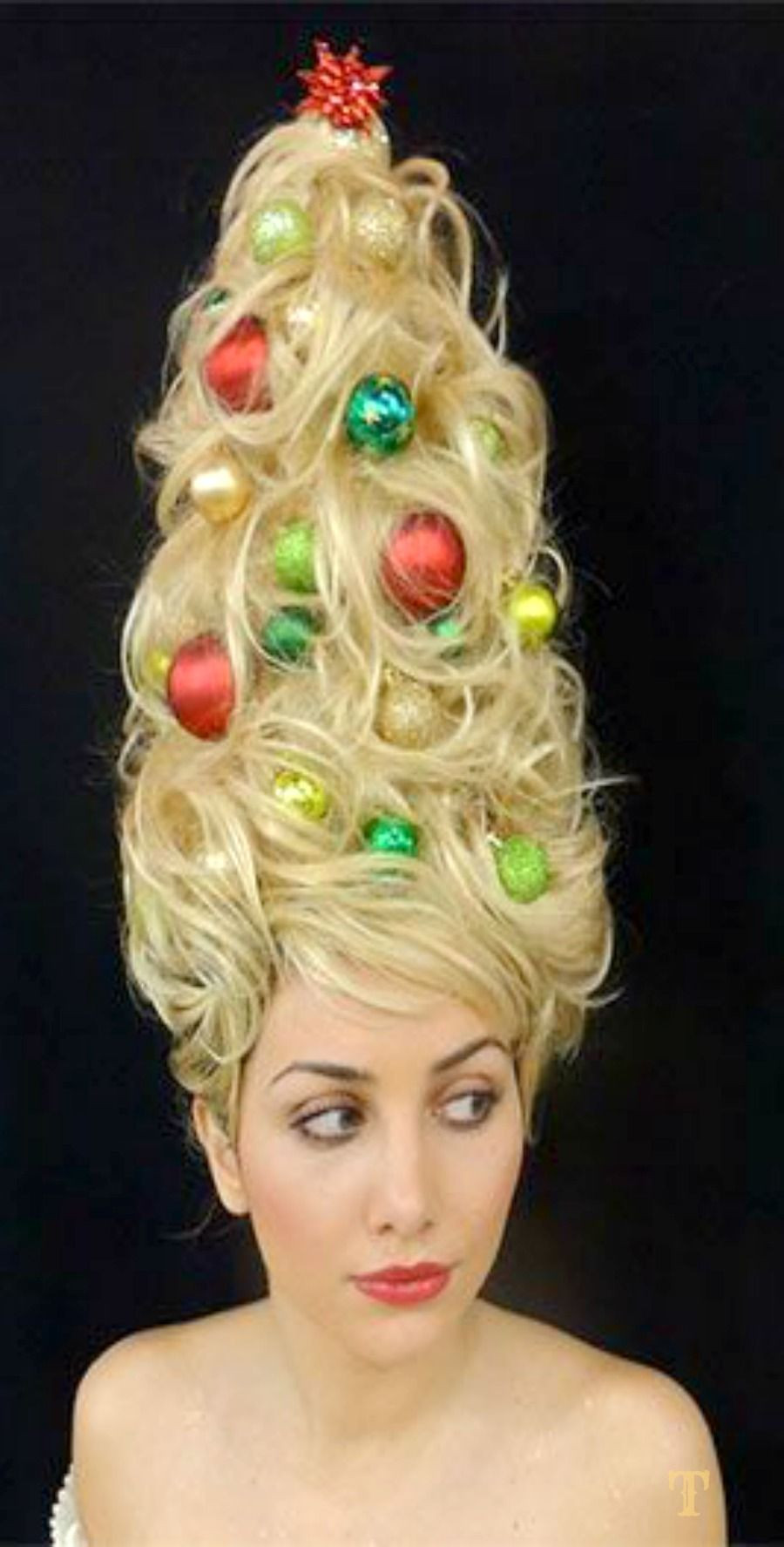 Christmas Party Makeup Hair And Outfit Ideas
 12 Holiday Hairstyles Sure To Shock Santa