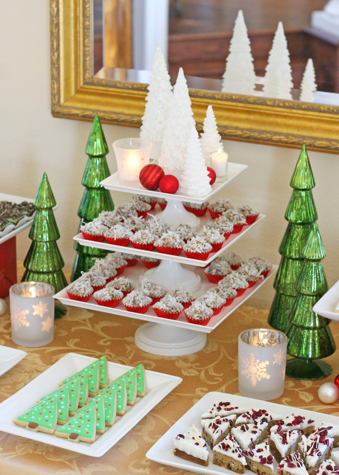 Christmas Party Table Decoration Ideas
 Classic Holiday Dessert Table Glorious Treats