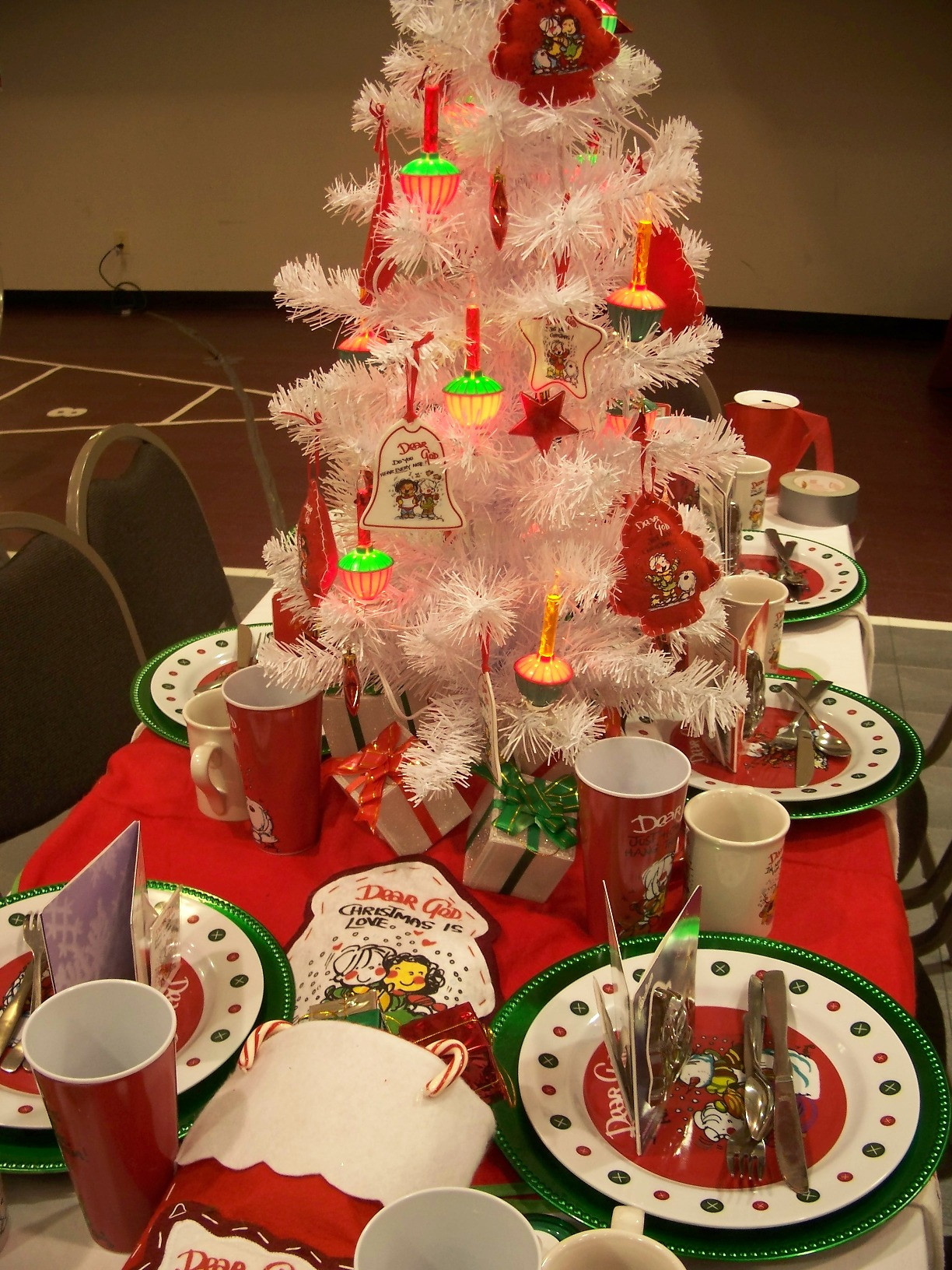 Christmas Party Table Decoration Ideas
 27 White Christmas Table Decorations Ideas Decoration Love
