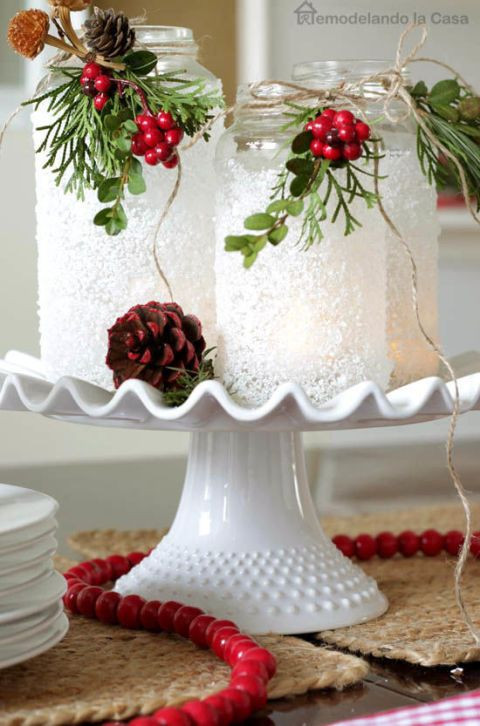 Christmas Table Centerpiece DIY
 16 Best DIY Christmas Centerpieces Beautiful Ideas for