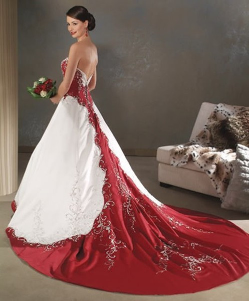 Christmas Wedding Gowns
 Red and White Wedding Dress Designs For Christmas Day