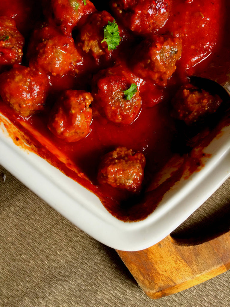 Clean Eating Meatballs
 clean eating meatballs and tomato sauce3 Clean Eating