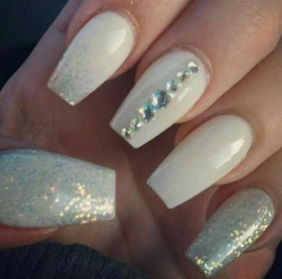 Coffin Nails With Glitter
 33 Killer Coffin Nail Designs