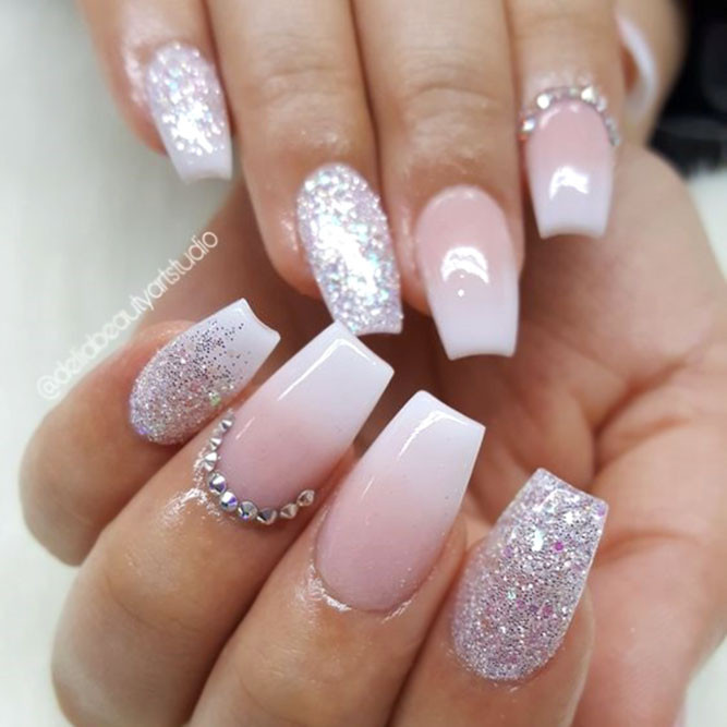 Coffin Nails With Glitter
 35 Outstanding Short Coffin Nails Design Ideas