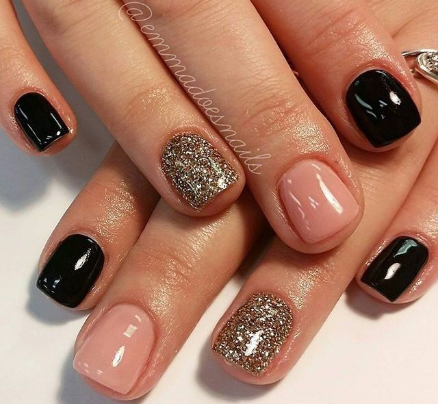 Color Street Nail Ideas
 Midnight in Manhattan Giza Sands or Charleston Blush and
