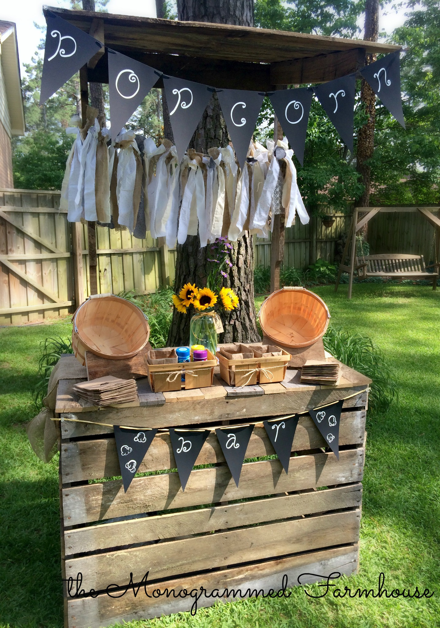 Country Chic Graduation Party Ideas
 rustic style