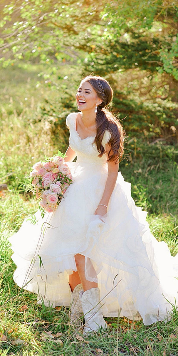 Country Style Wedding Dresses
 Simple country style wedding dresses with boots trends