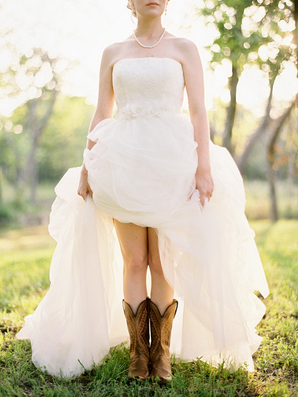 Country Style Wedding Dresses
 Bridal Inspiration Country Style Wedding Dresses