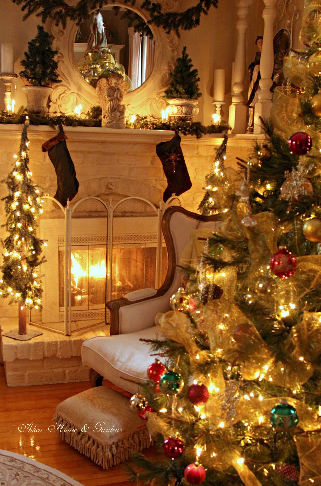 30 Stylish Cozy Christmas Fireplace - Home, Family, Style and Art Ideas