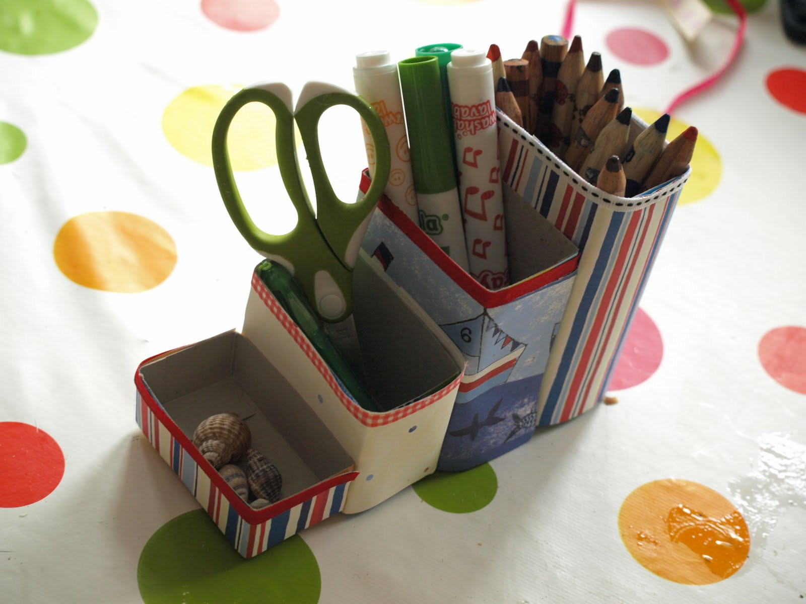 Craft Boxes Ideas
 Cereal Box Pencil Pots Here e the Girls