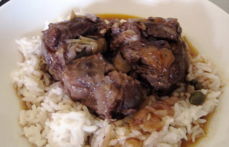 Cuban Oxtail Stew
 Cuban in the Midwest Rabo Encendido Cuban Oxtail Stew