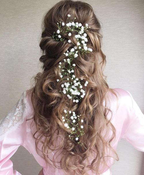 Curly Hairstyle For Wedding
 20 Soft and Sweet Wedding Hairstyles for Curly Hair 2019