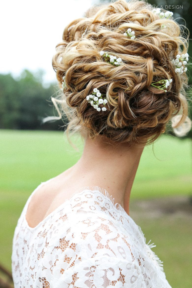 Curly Updo Wedding Hairstyles
 33 Modern Curly Hairstyles That Will Slay on Your Wedding