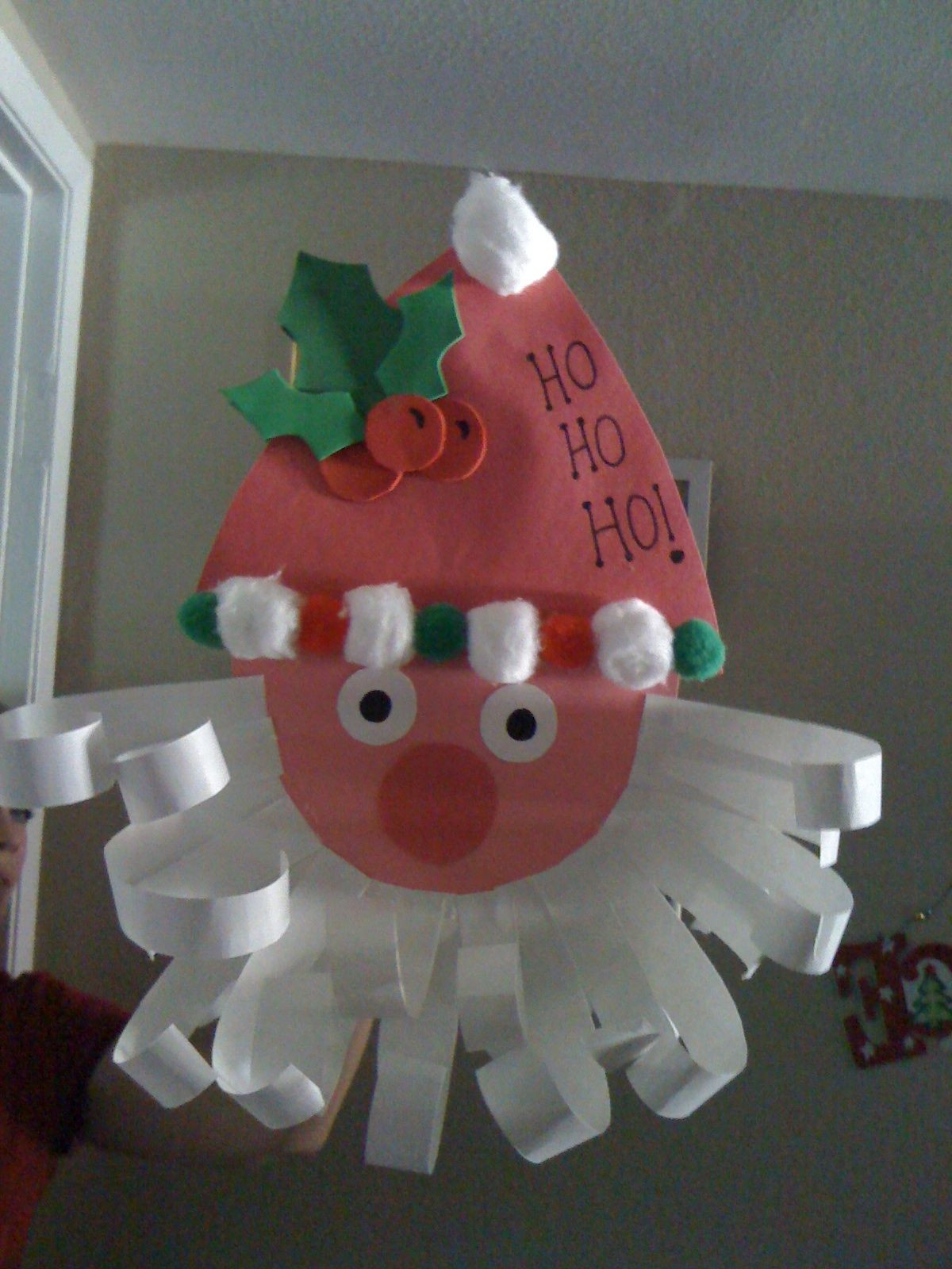 Cute Preschool Crafts
 Construction paper Santa Easy preschool Christmas craft