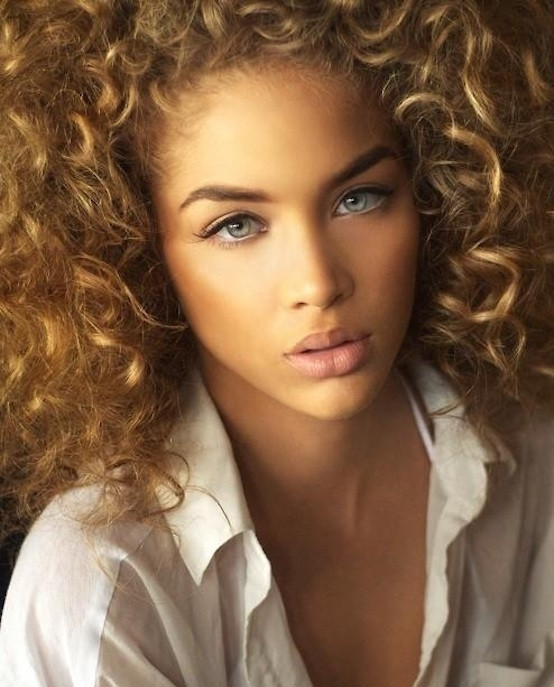 Different Hairstyles For Curly Hair
 25 Amazing Curly Hairstyles To Try This Year Feed