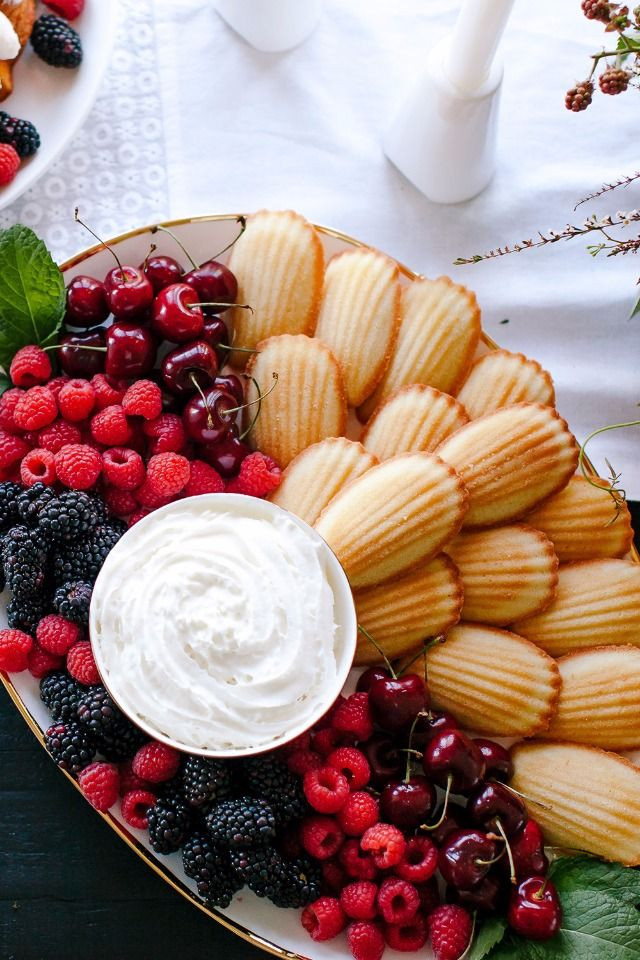 Dinner Party Dessert Ideas
 Secrets To Throwing A Glamorous Stress Free Dinner Party