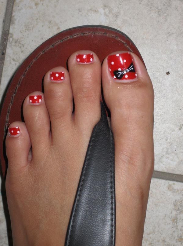 Disney Toe Nail Designs
 30 Best and Easy Christmas Toe Nail Designs