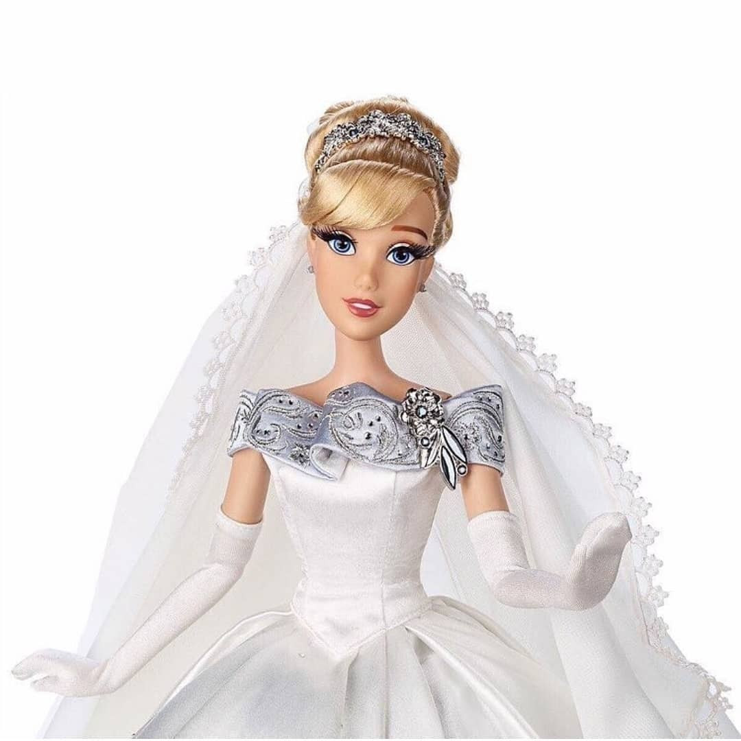 Disney Wedding Dresses 2020
 First images of the Up ing Disney Limited Edition dolls