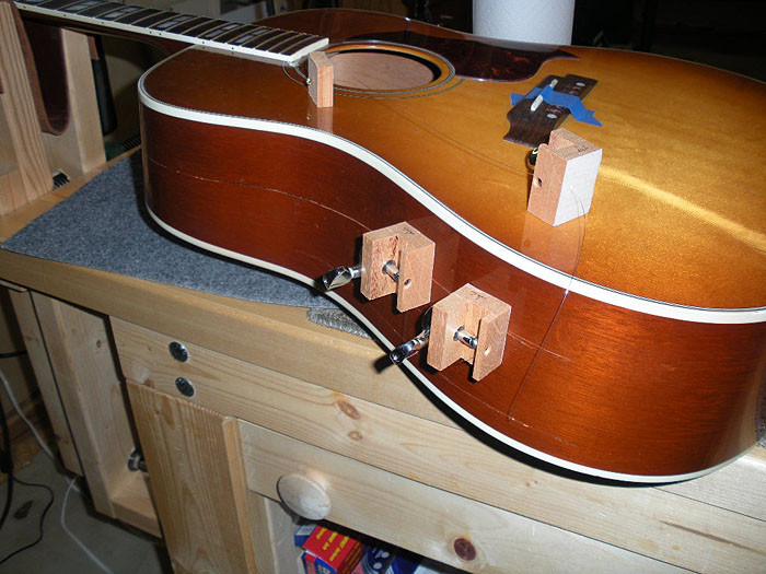 DIY Acoustic Guitar Crack Repair
 Gibson Side Crack Dogwood Guitars