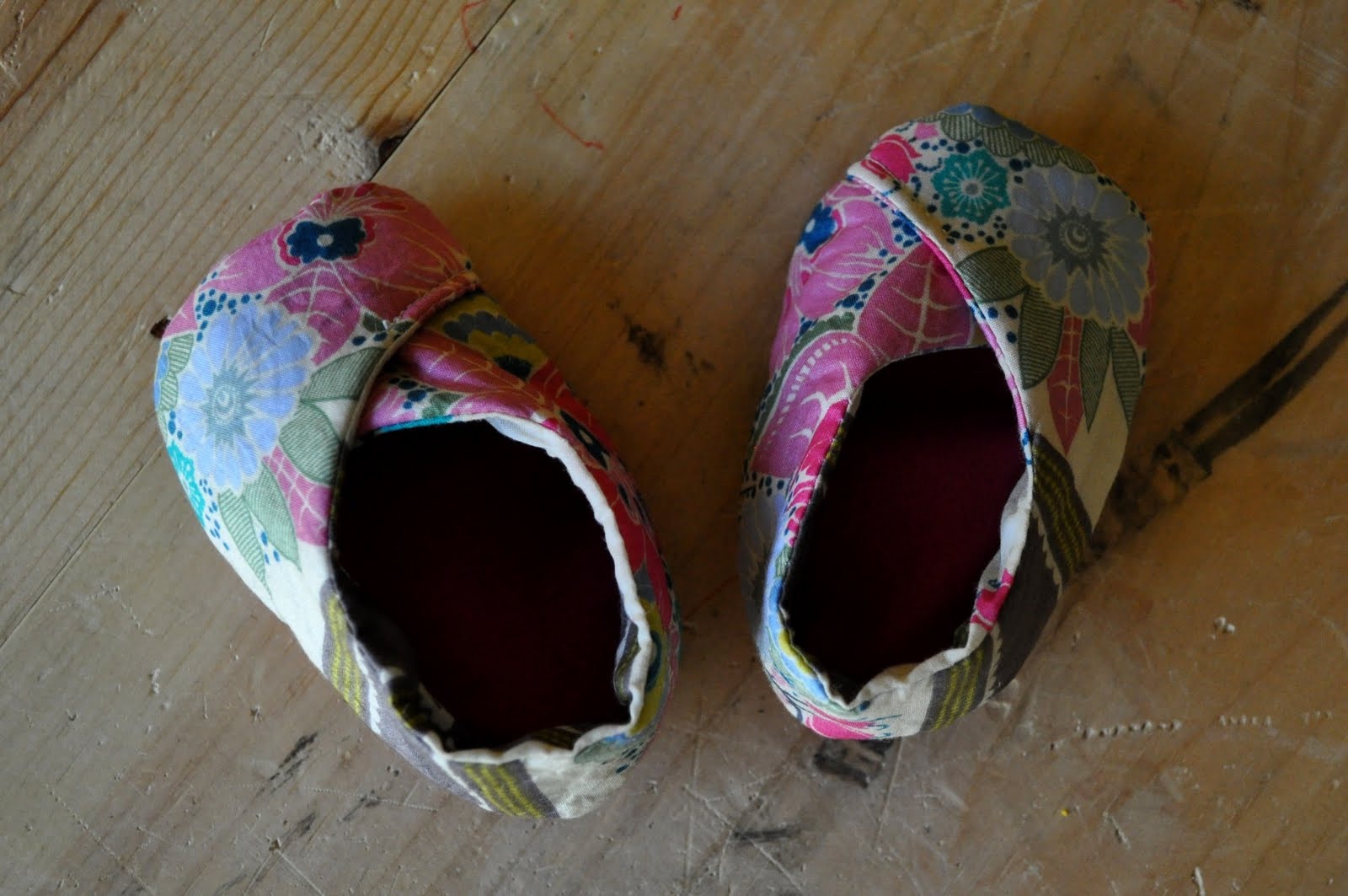 DIY Baby Shoes Free Pattern
 DIY Baby Booties Tutorials and Free Patterns