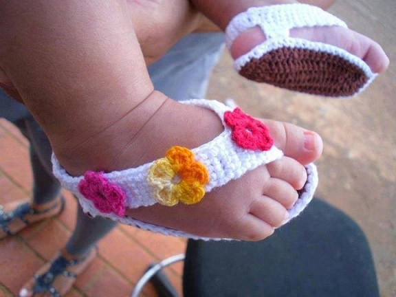 DIY Barefoot Baby Sandals
 DIY Barefoot Baby Sandals Do It Yourself Fun Ideas
