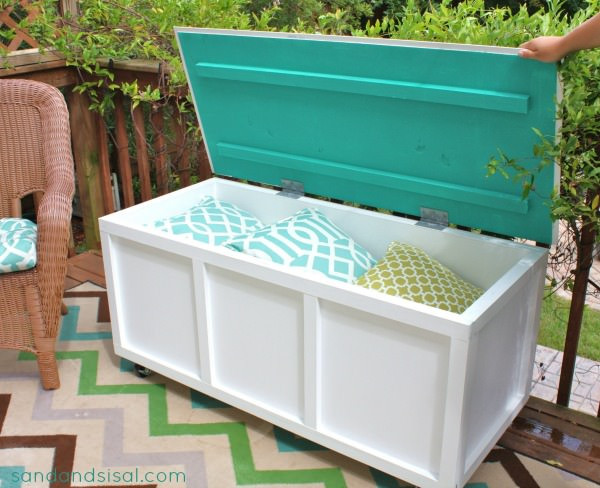 Diy Benches With Storage
 DIY Outdoor Storage Benches