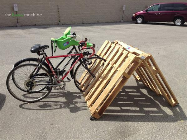 DIY Bike Rack
 5 Simple DIY Pallet Bicycle Rack
