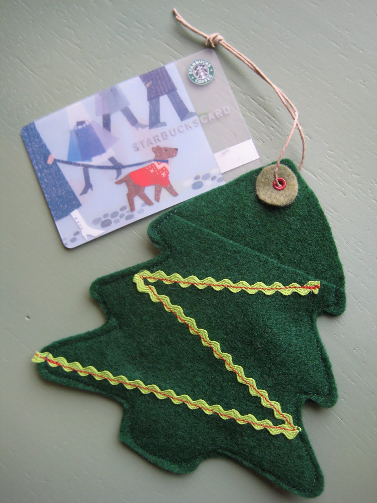 DIY Christmas Gift Card Holder
 leaf and letter handmade diy t card holders& a giveaway