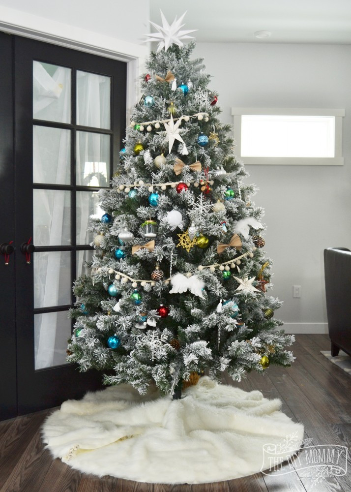 DIY Christmas Tree Skirt
 Make A No Sew Faux Fur Christmas Tree Skirt HomeForChristmas