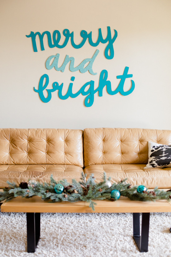 DIY Christmas Wall Art
 Make This Merry & Bright Holiday Wall Art DIY Paper and