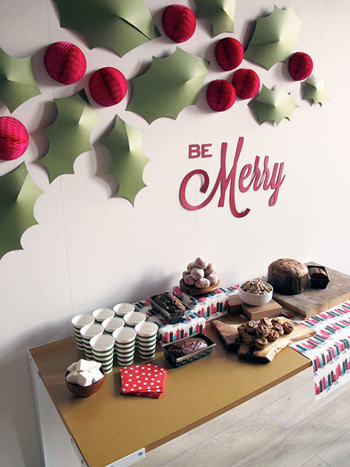 DIY Christmas Wall Art
 Christmas Decorations – 20 DIY Ideas You Should Try Hongkiat