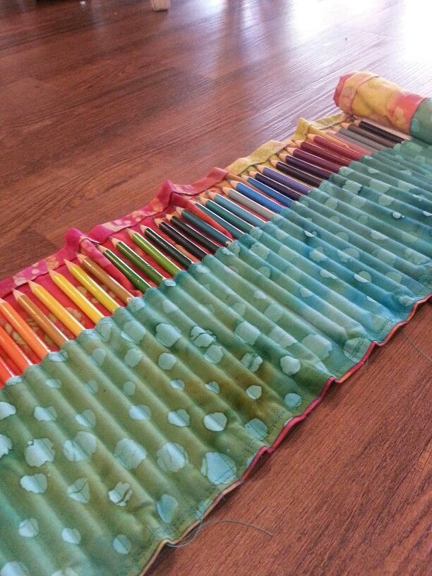 DIY Colored Pencil Organizer
 Diy colored pencil holder