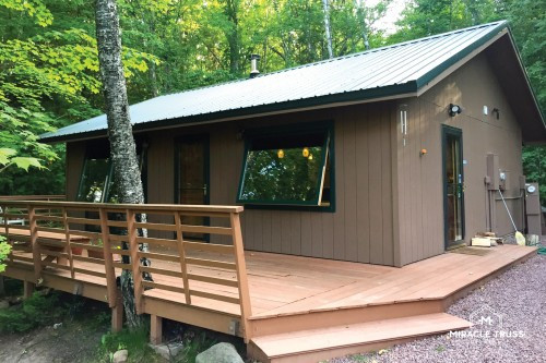 DIY Cottage Kits
 Modern DIY Cabins and Retreats