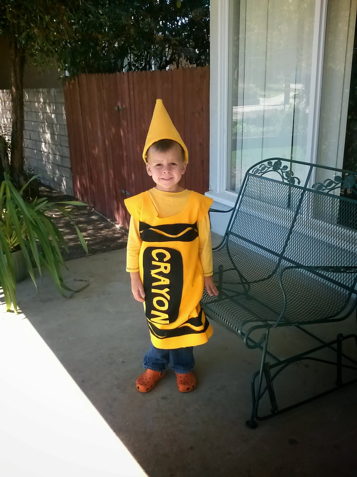 DIY Crayon Costumes
 Mommy Lessons 101 DIY Crayon Costume for less than $5
